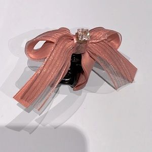 $10/2 Pink bow hair clip
